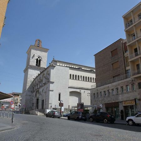 B&B Dimora Del Duomo Benevento Bagian luar foto